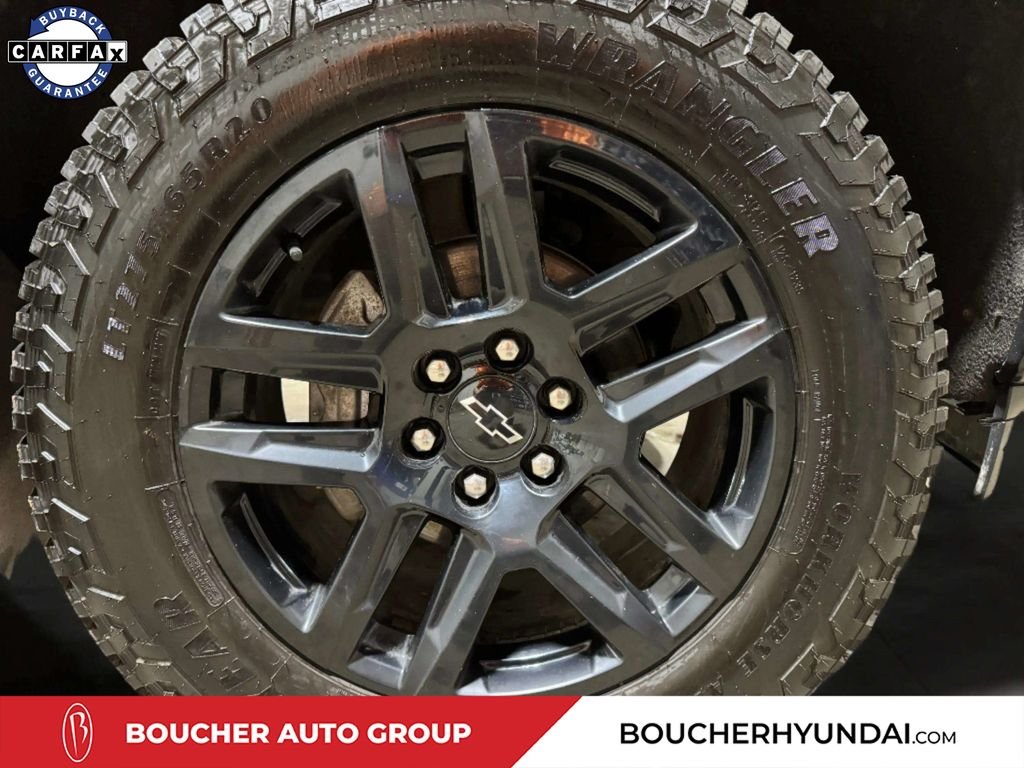 Used 2022 Black Chevrolet RST image 31