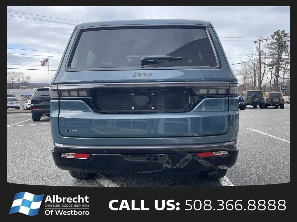 New 2026 Steel Blue Exterior Paint Jeep Limited Reserve image 4