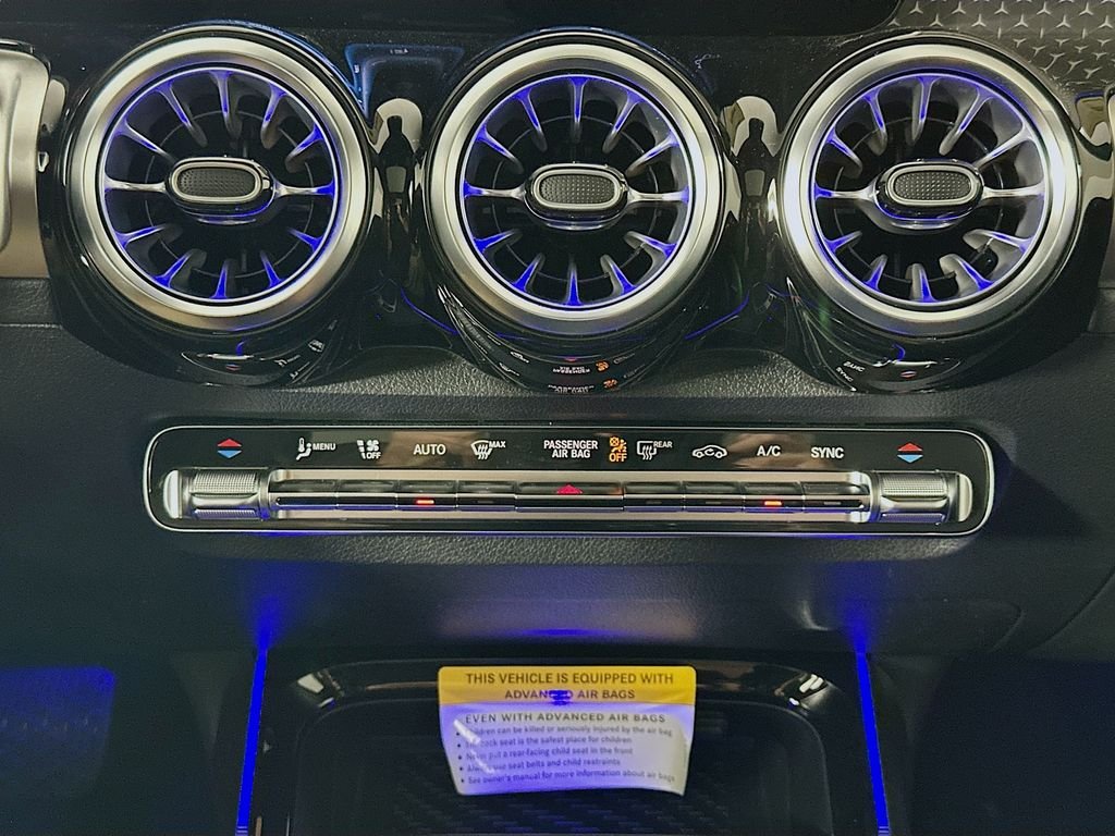 New 2026 Polar White Mercedes-Benz GLB 250 image 15