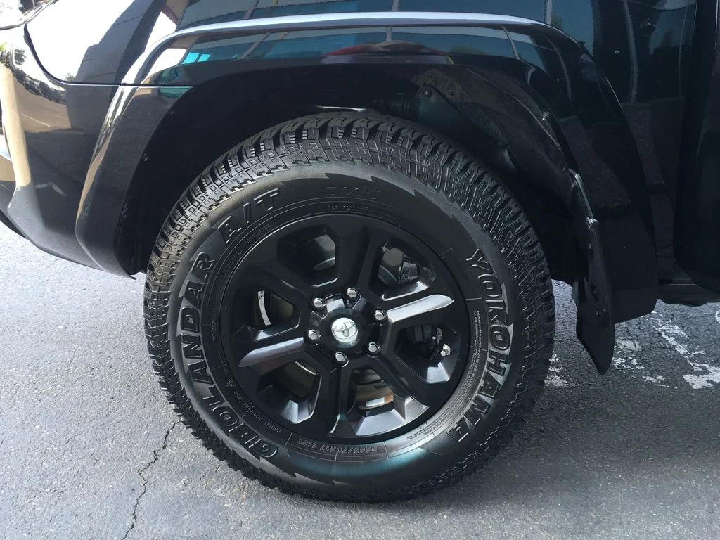 Used 2018 Black Toyota SR5 image 35
