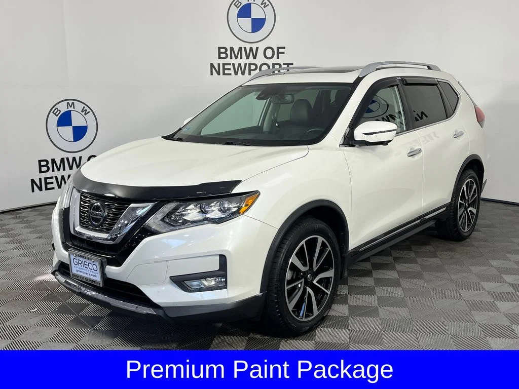 Used 2020 White Nissan SL image 3