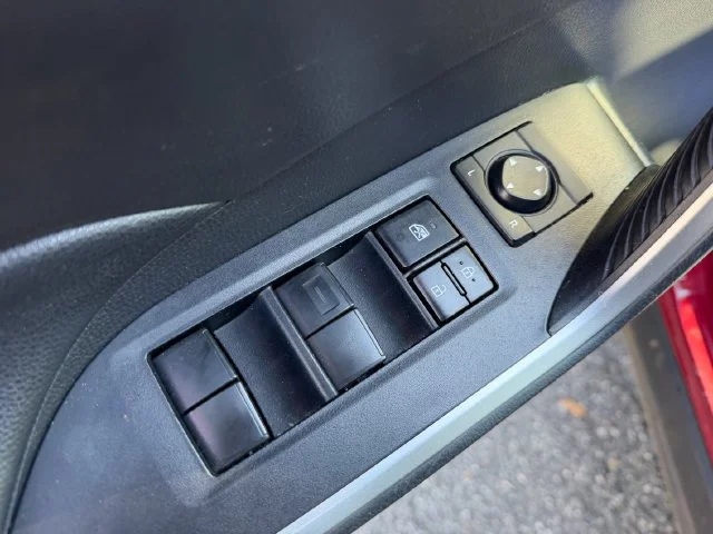 Used 2019 Pearl Toyota XLE image 13