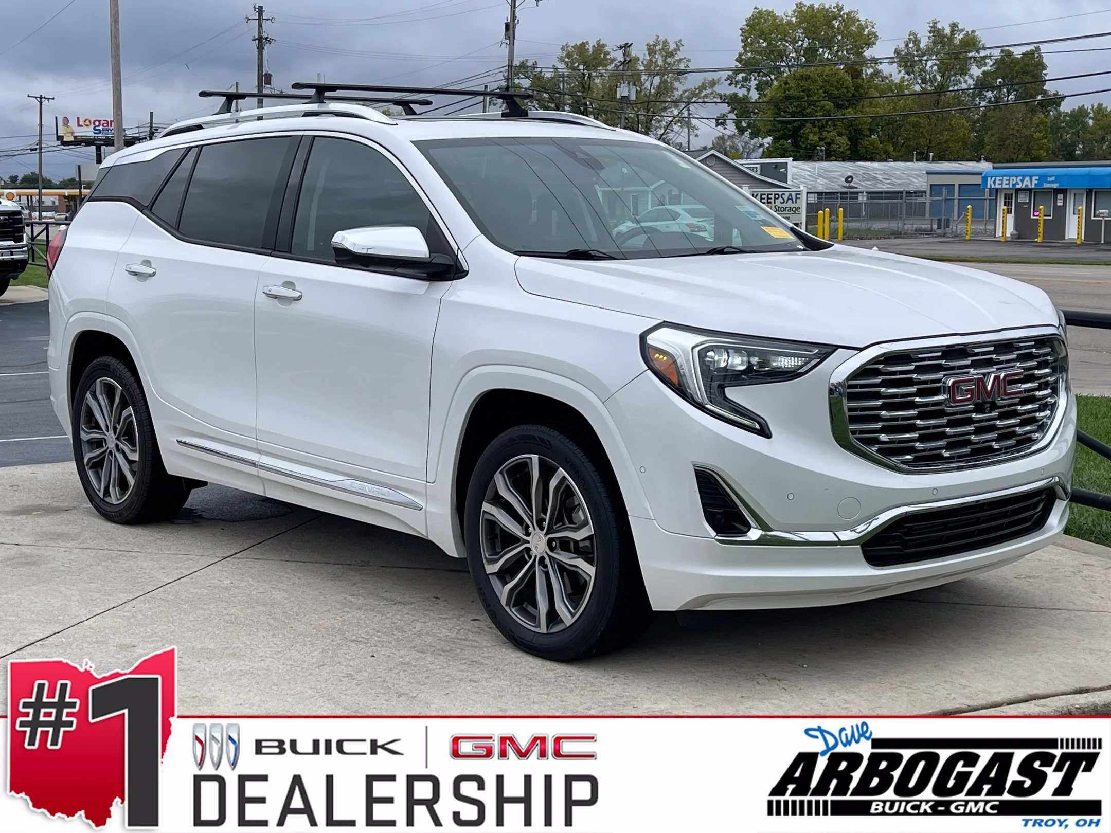 Used 2020 WHITE FROST TRICOAT GMC Denali image 1