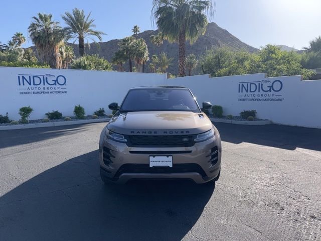 Used 2020 Kaikoura Stone Metallic Land Rover R-Dynamic SE image 2
