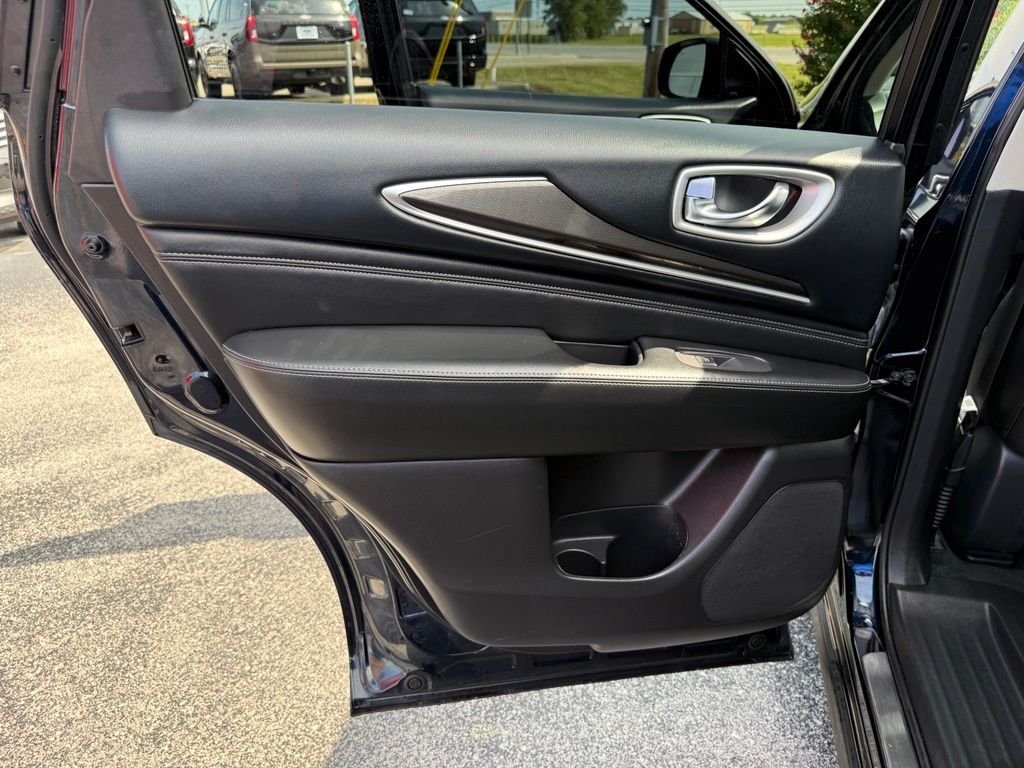 Used 2020 Blue INFINITI LUXE image 12