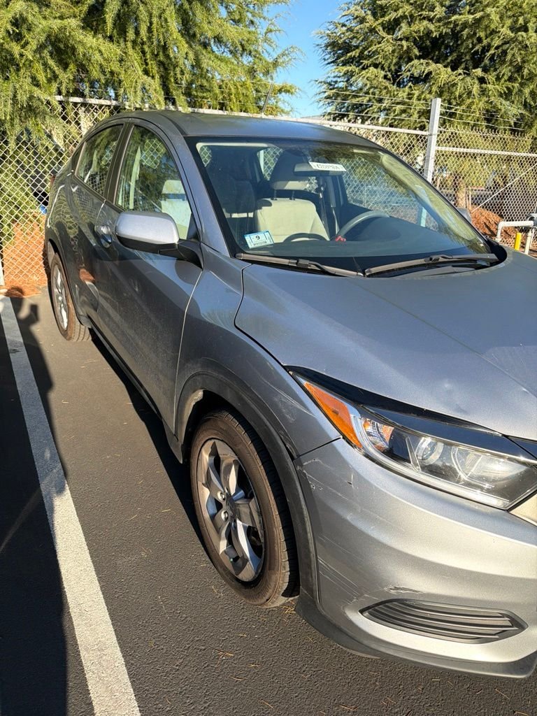 Used 2019 Lunar Silver Metallic Honda LX image 3