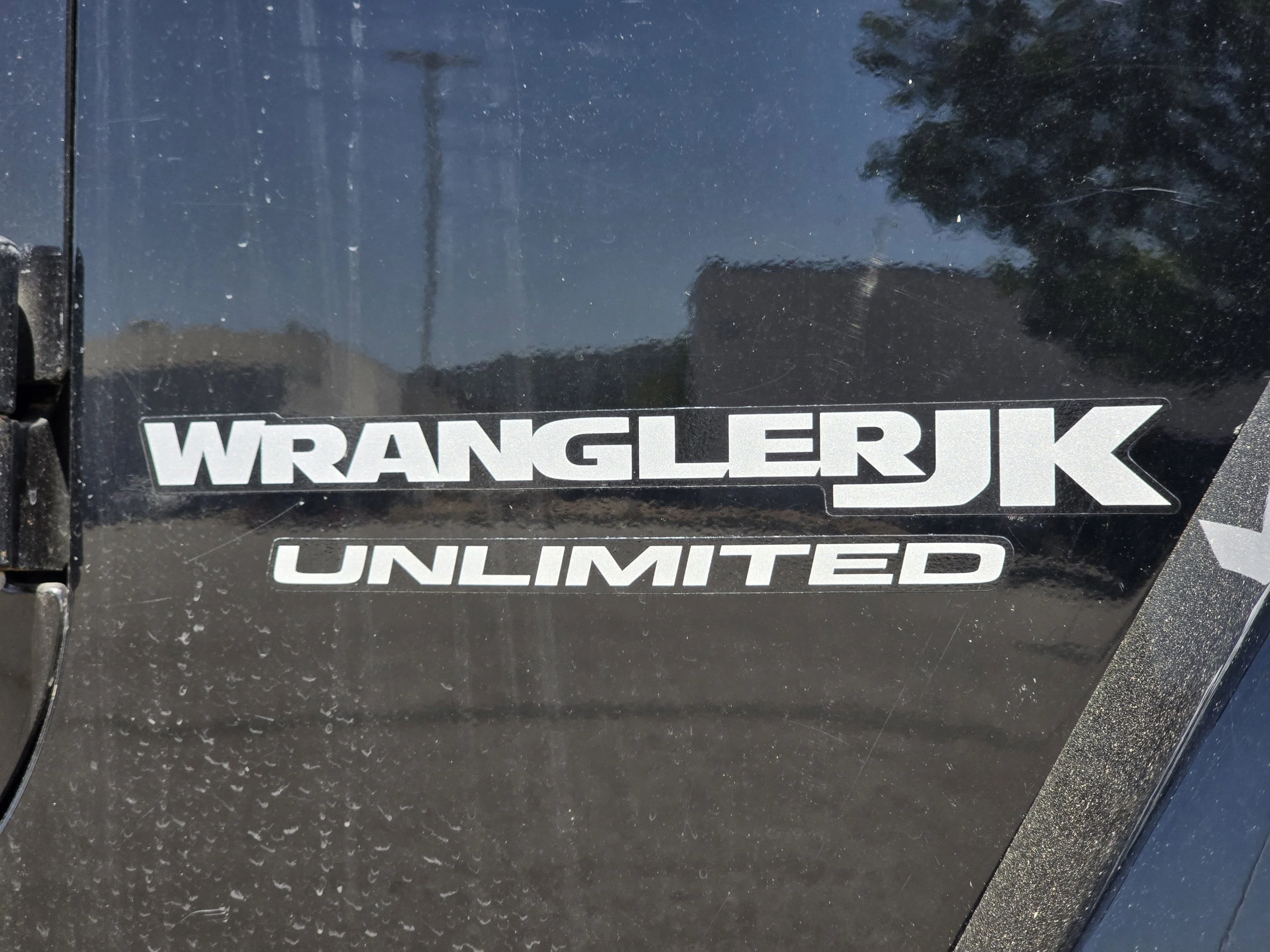 Used 2018 Black Clearcoat Jeep Sahara image 20