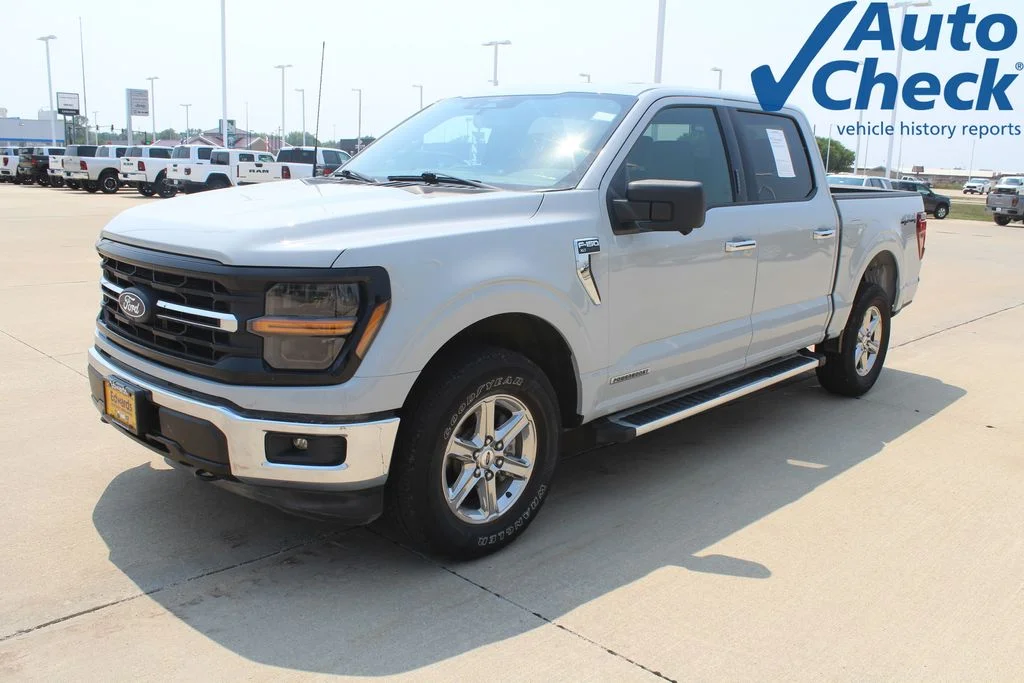 Used 2024 Oxford White Ford XLT image 7