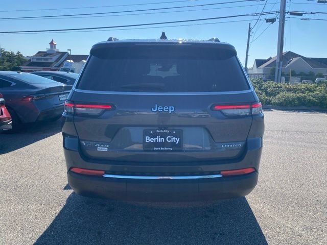 Used 2021 Gray Metallic Jeep Limited image 28