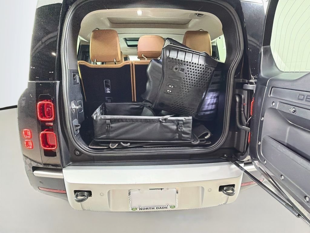 Used 2023 Gray Land Rover First Edition image 28