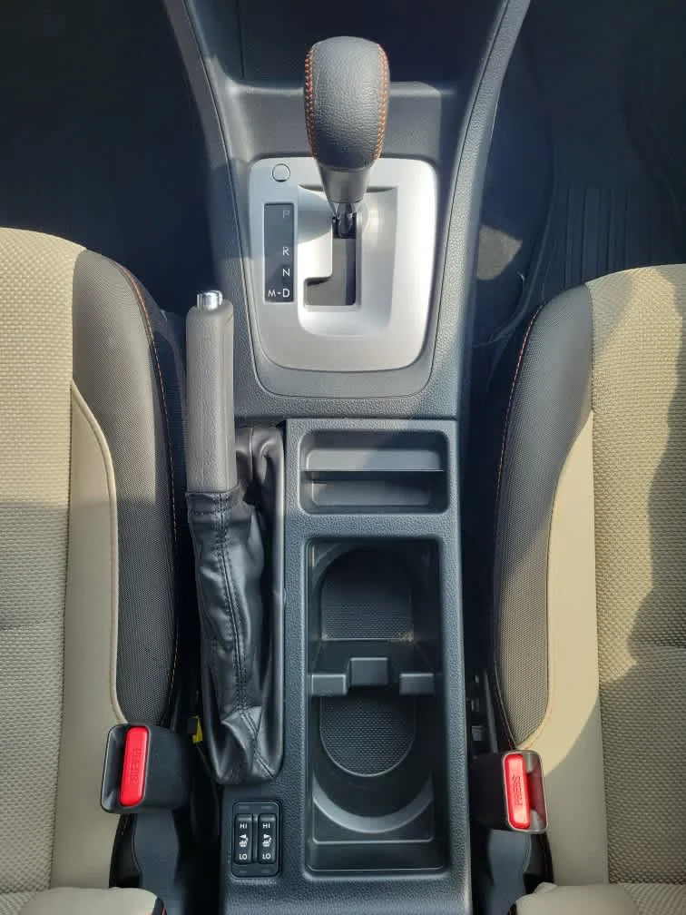 Used 2016 Venetian Red Pearl Subaru Premium image 15