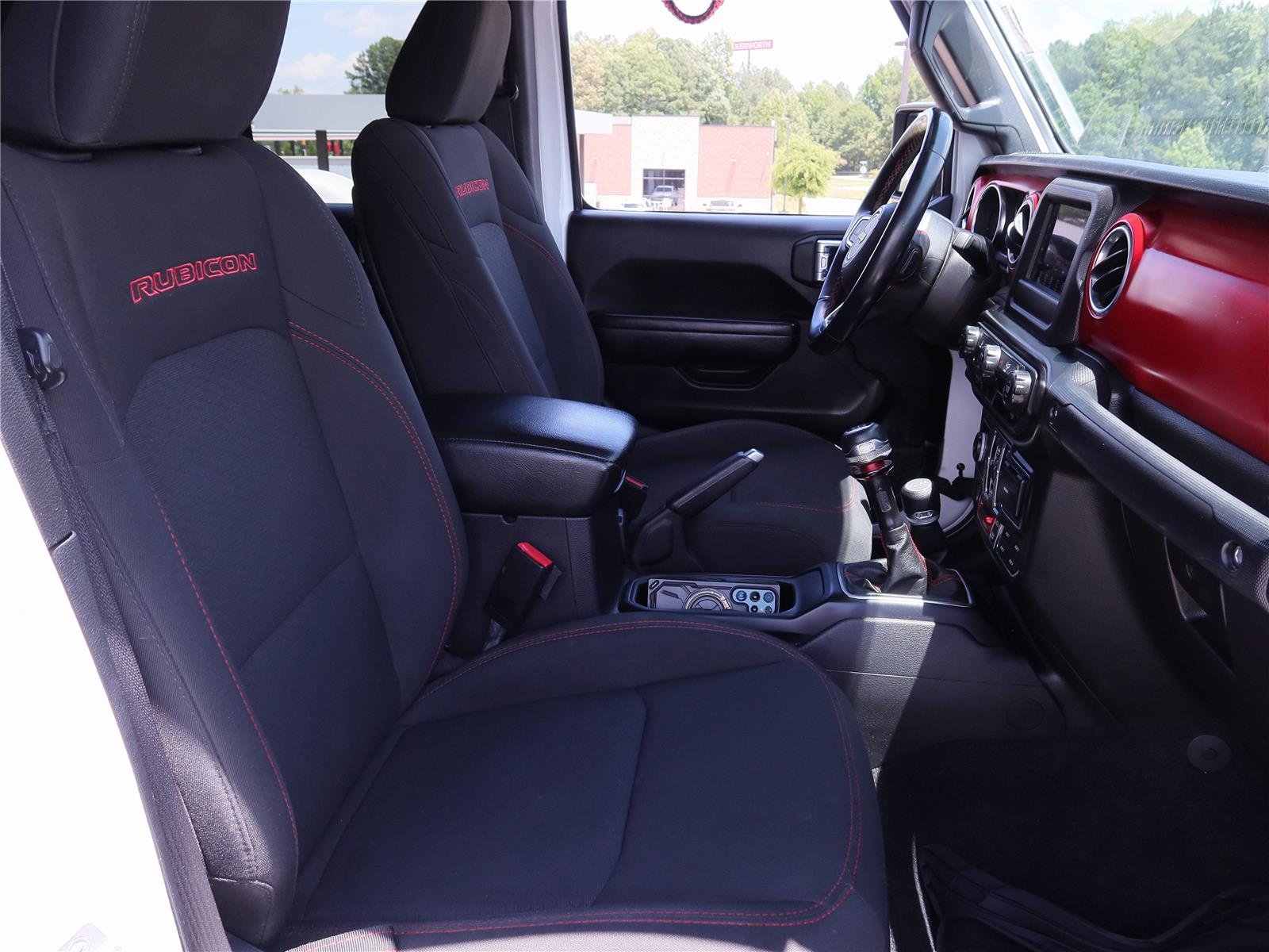 Used 2021 BRIGHT WHITE CLEARCOAT JEEP RUBICON image 7