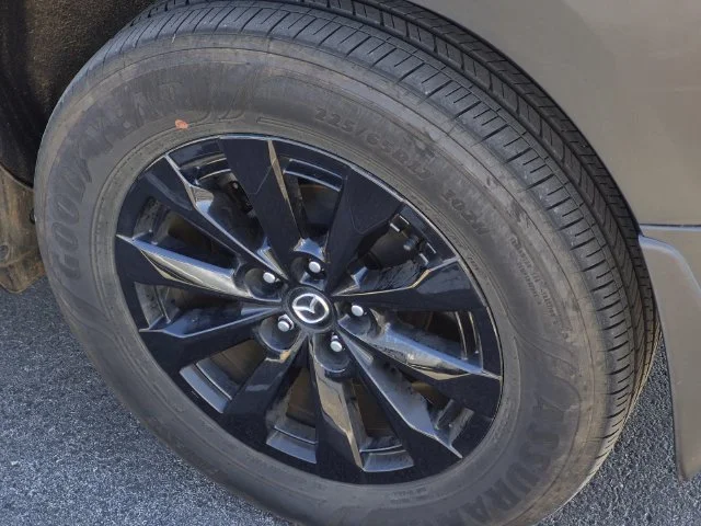 Used 2025 Polymetal Gray Metallic Mazda Premium AWD image 3