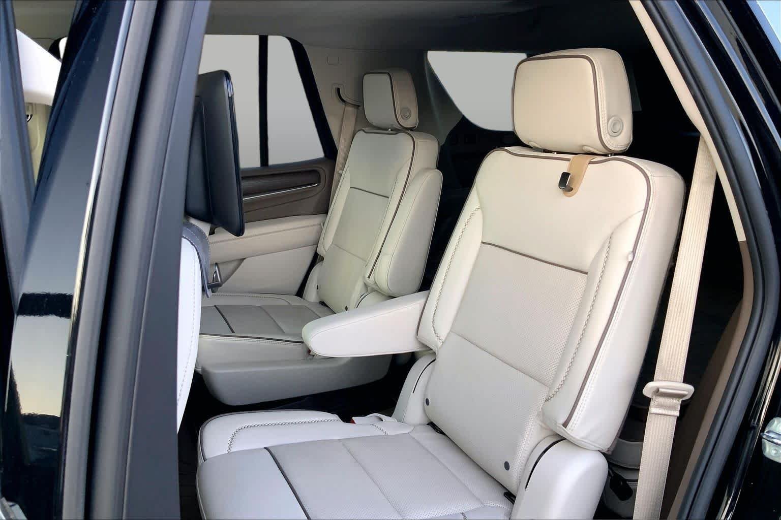 Used 2024 Onyx Black GMC Denali image 20