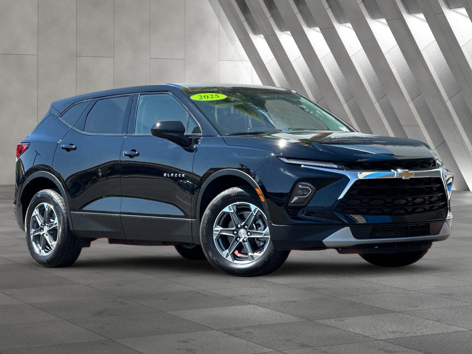 Used 2025 Black Chevrolet 2LT image 2