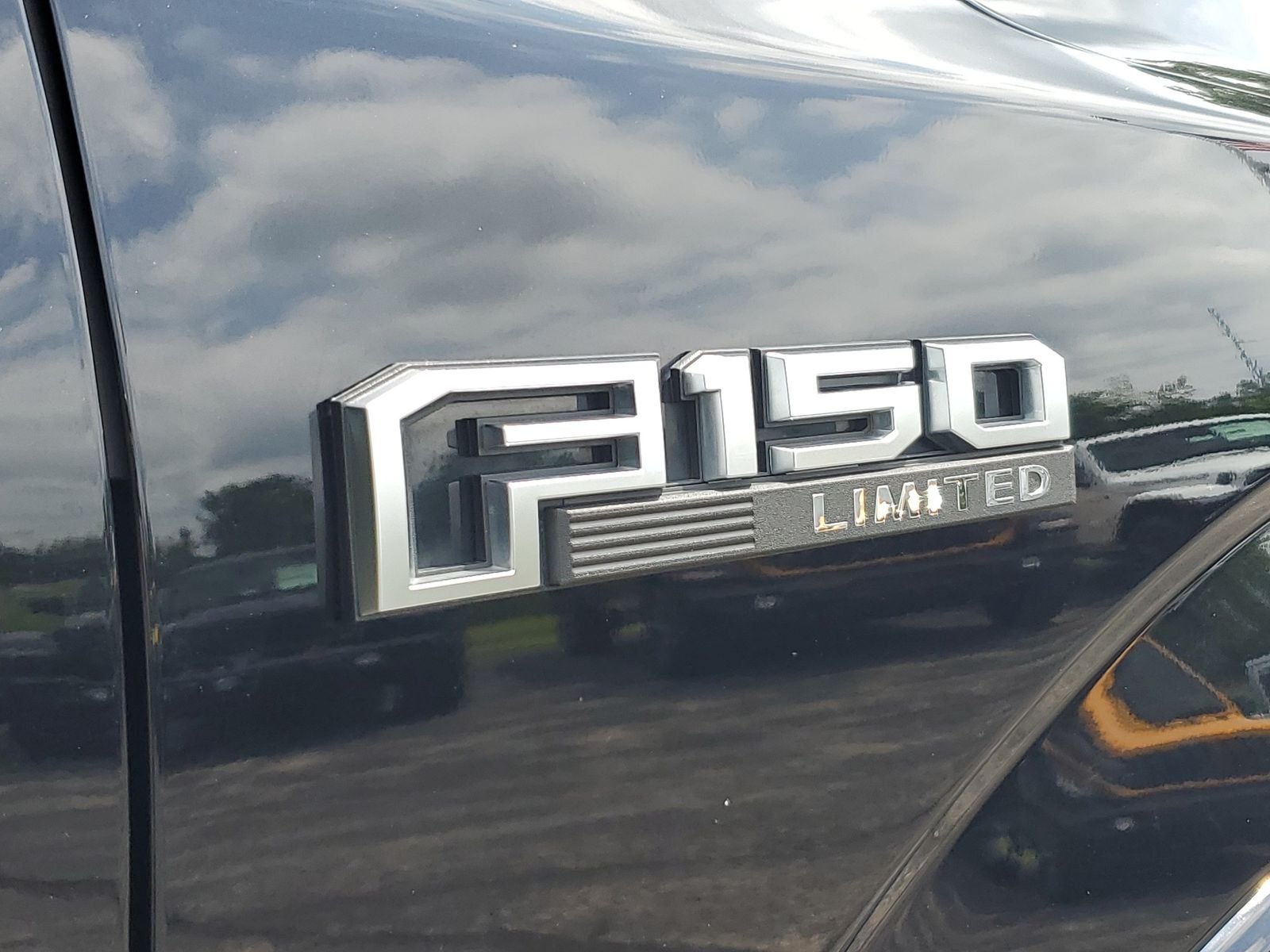 Used 2019 Black Ford Limited image 7