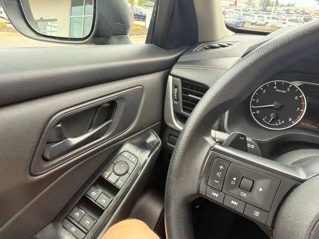 Used 2024 Gray Nissan S image 20