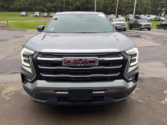 Used 2025 Silver GMC Elevation image 10