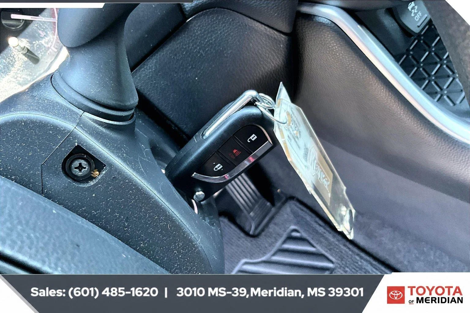 Used 2024 Ice Cap Toyota LE image 9