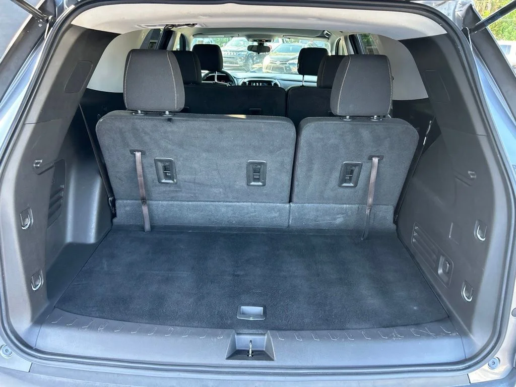 Used 2019 Gray Chevrolet LS image 29
