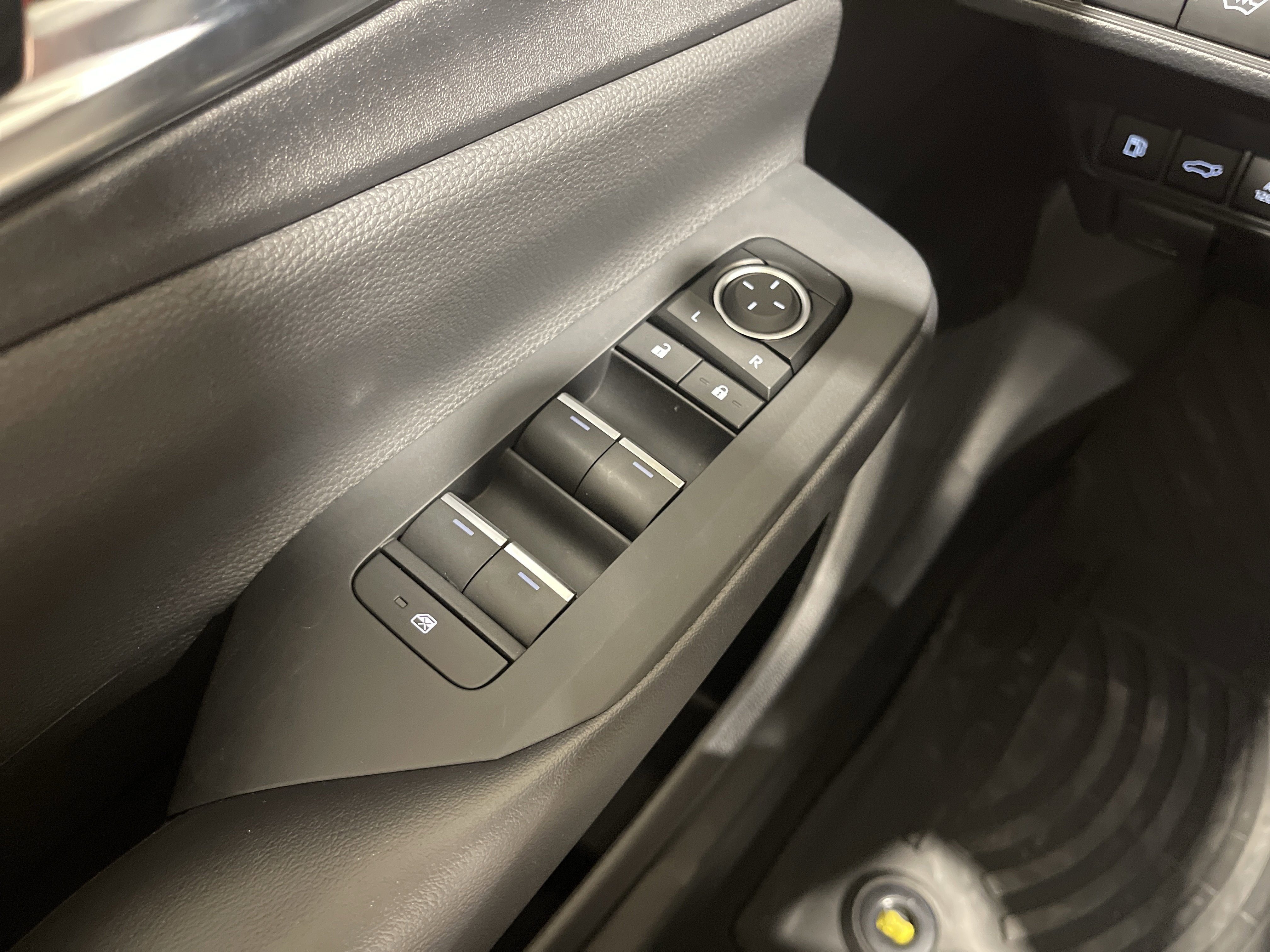 2024 Toyota Prius Prime XSE Premium - Photo 20