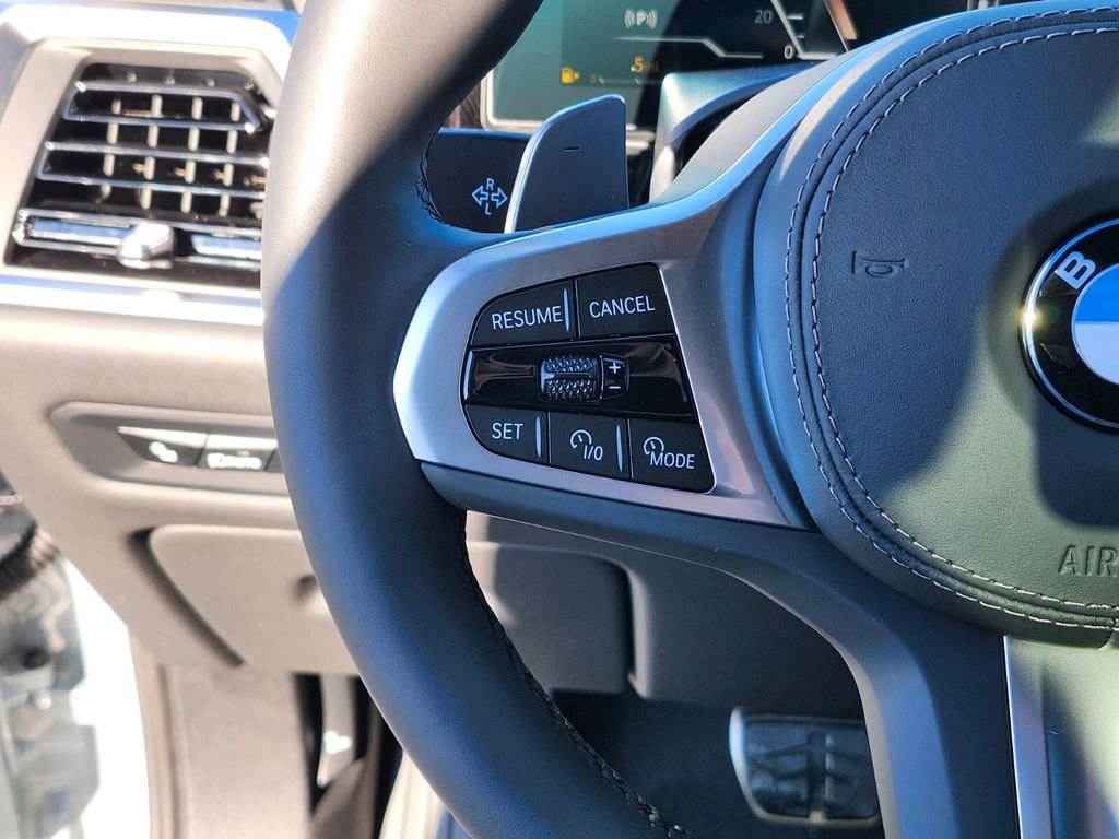 Used 2026 Gray BMW xDrive40i image 28