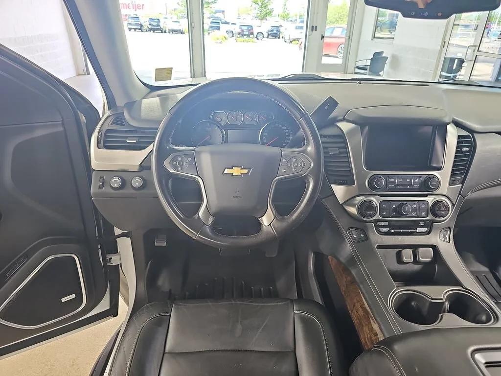 Used 2018 SUMMIT WHITE Chevrolet LT image 22
