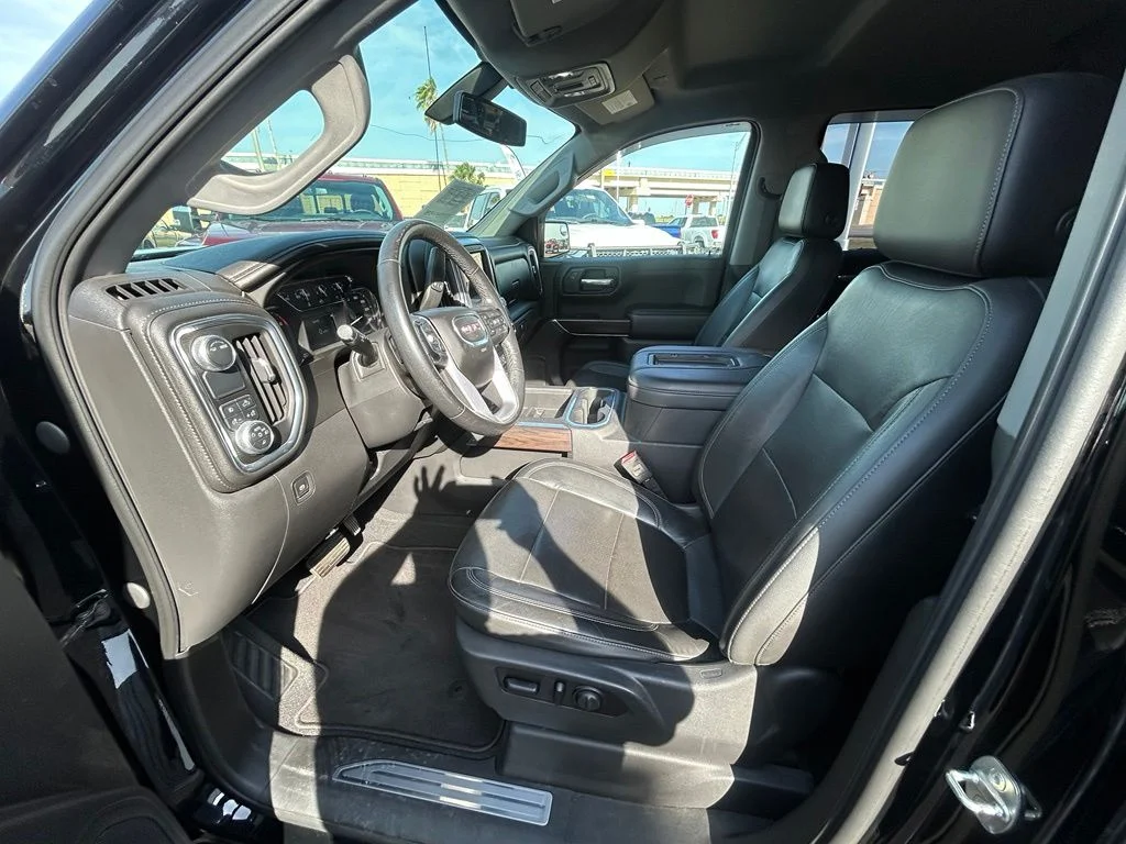 Used 2020 Black GMC SLT image 11