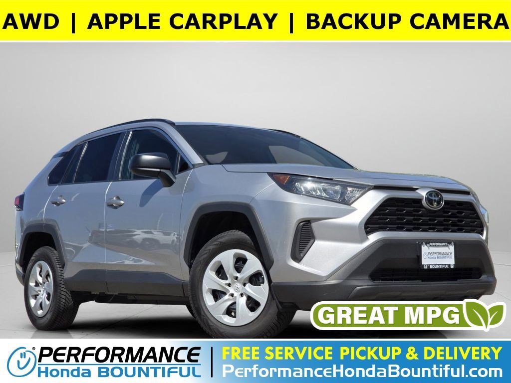 2020 Toyota RAV4 LE AWD's photo