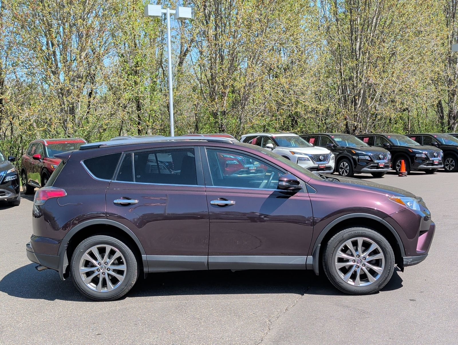 Used 2018 Toyota RAV4 Limited with VIN 2T3DFREV9JW785883 for sale in Maplewood, Minnesota