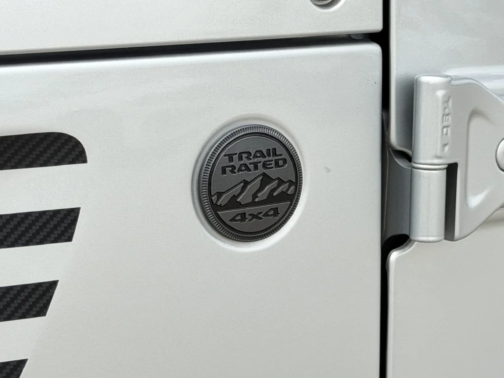 Used 2023 Silver Jeep Sport S image 10