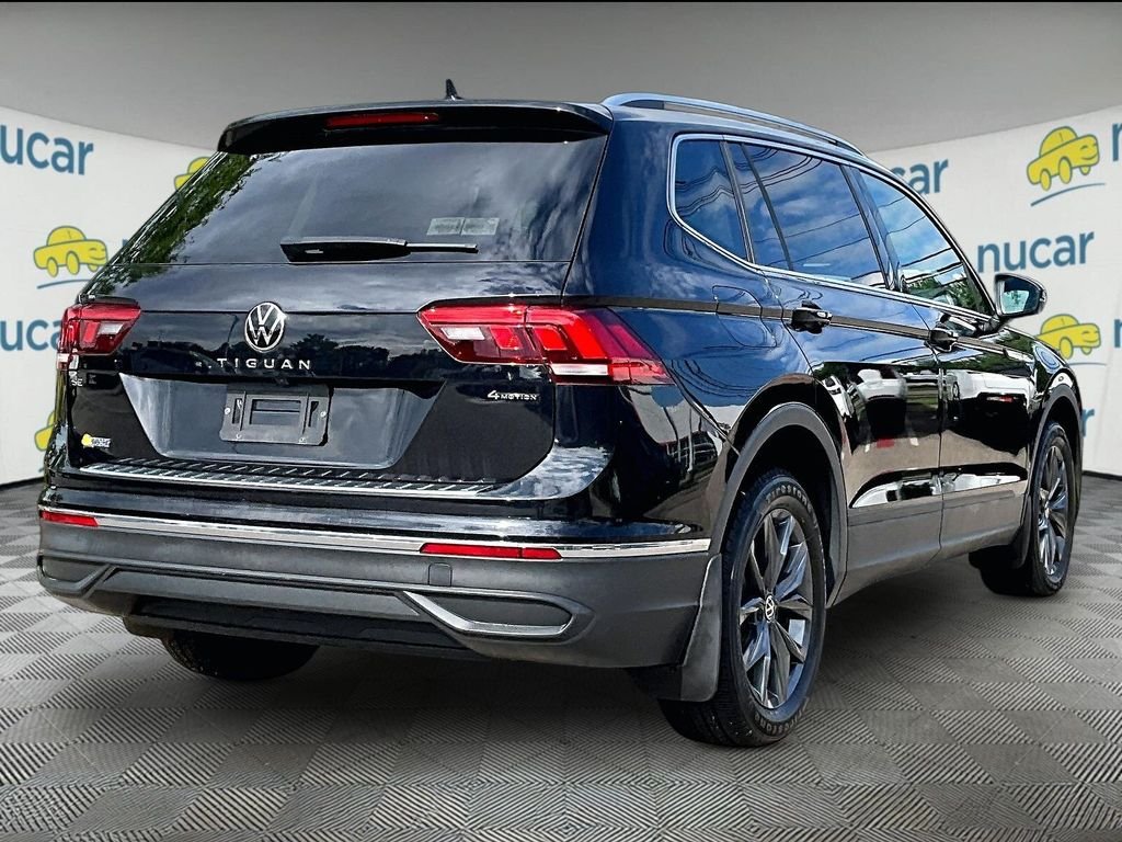Used 2022 Black Volkswagen 2.0T SE image 6