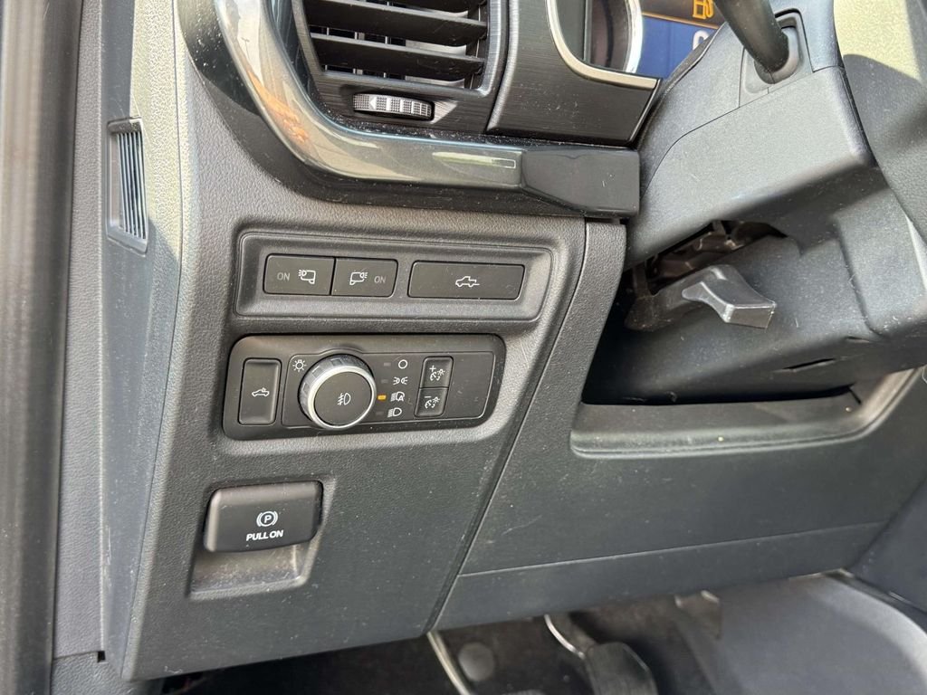 Used 2021 Black Ford XLT image 28