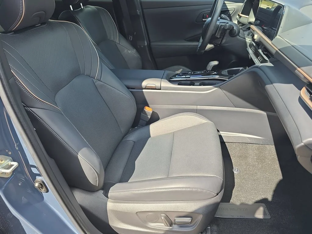 Used 2025 White Toyota XLE image 38
