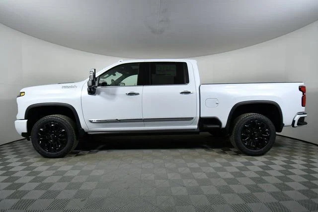 New 2026 Polar White Tricoat Chevrolet High Country image 16