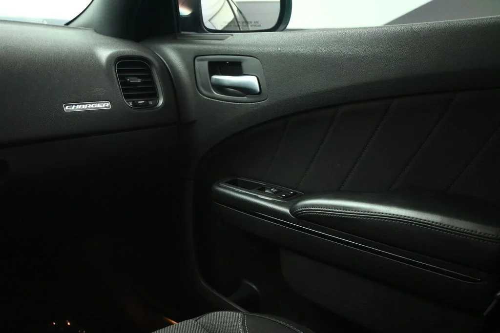 Used 2021 Black Dodge SXT image 45