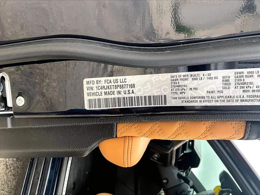 Used 2023 Black Jeep Summit image 23