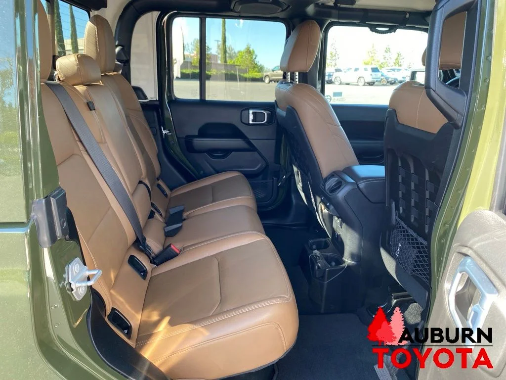 Used 2021 Green Jeep Rubicon image 17