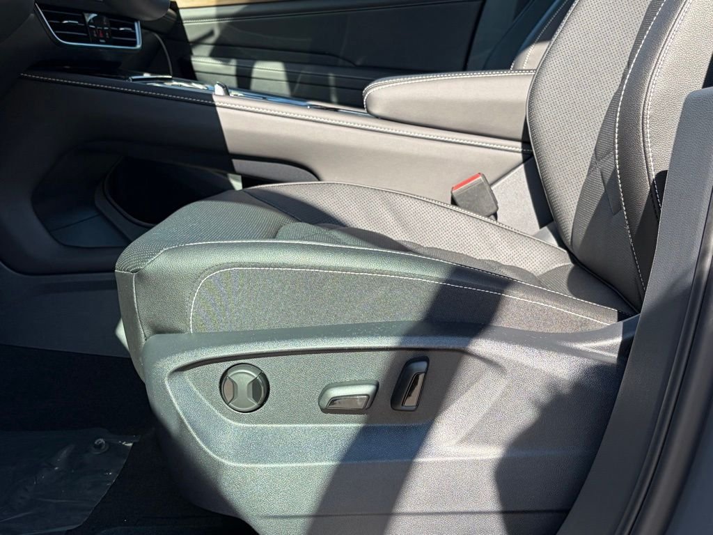 New 2026 Pure Gray Volkswagen 2.0T SE W/TECHNOLOGY image 11