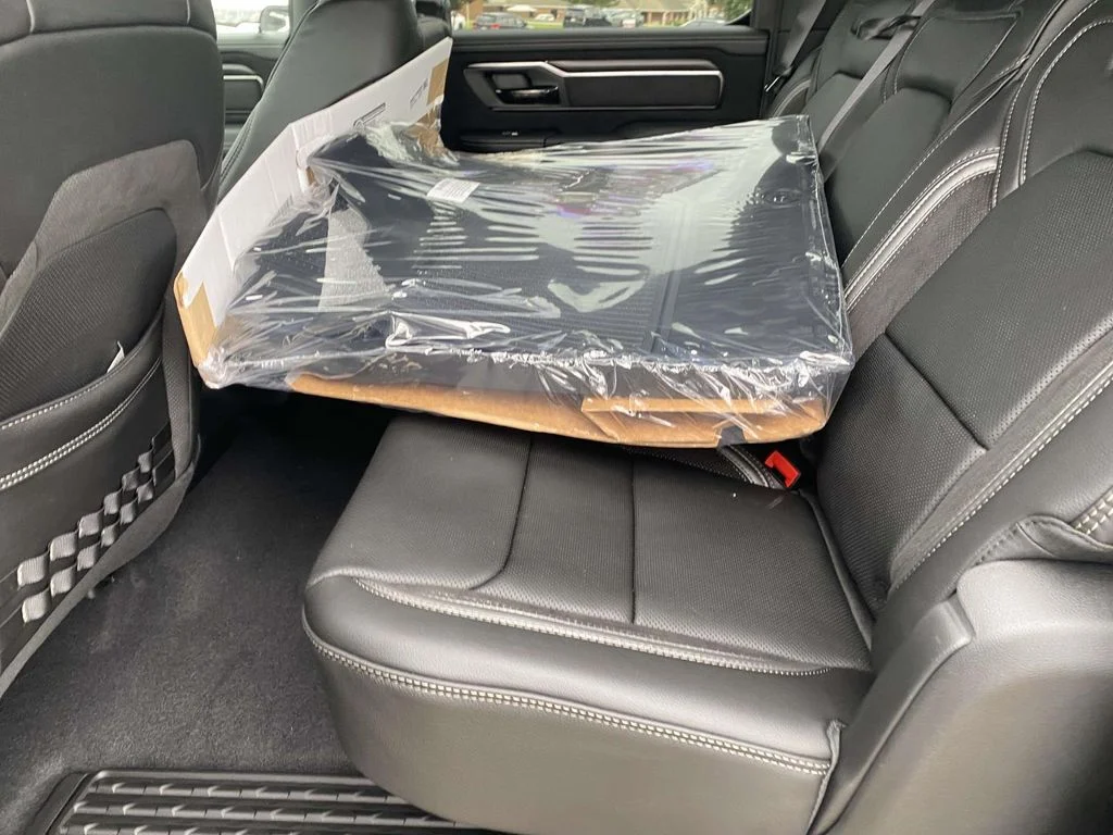 New 2026 Diamond Black Crystal Pearl-Coat Exterior Paint RAM RHO image 9
