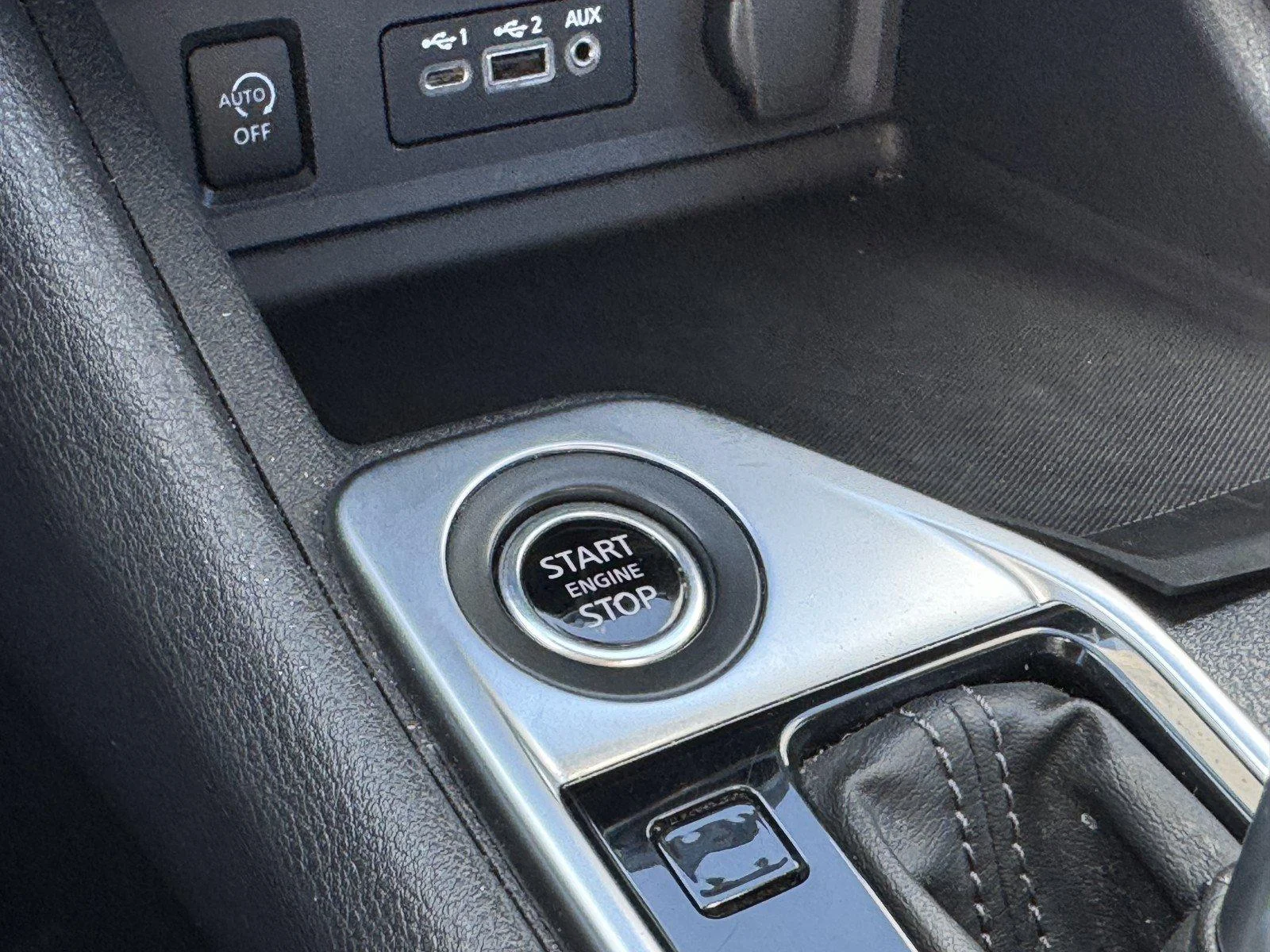 Used 2024 Electric Blue Met Nissan SV image 23