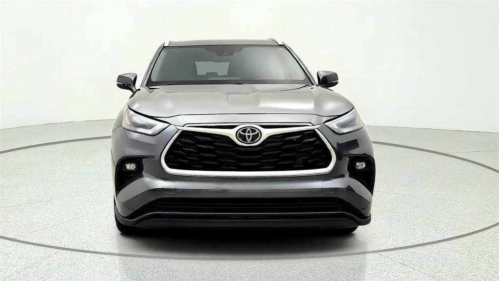 Used 2024 Magnetic Gray Metallic Toyota XLE AWD image 2