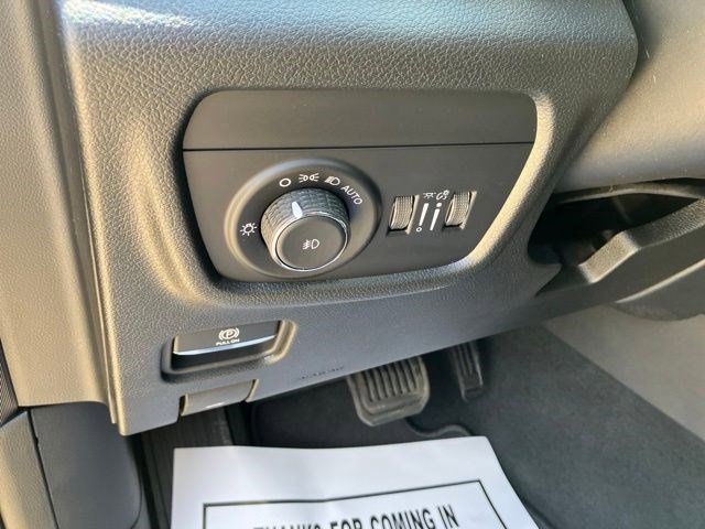 New 2026 Baltic Gray Metallic Clear-Coat Exterior Paint Jeep Limited image 14