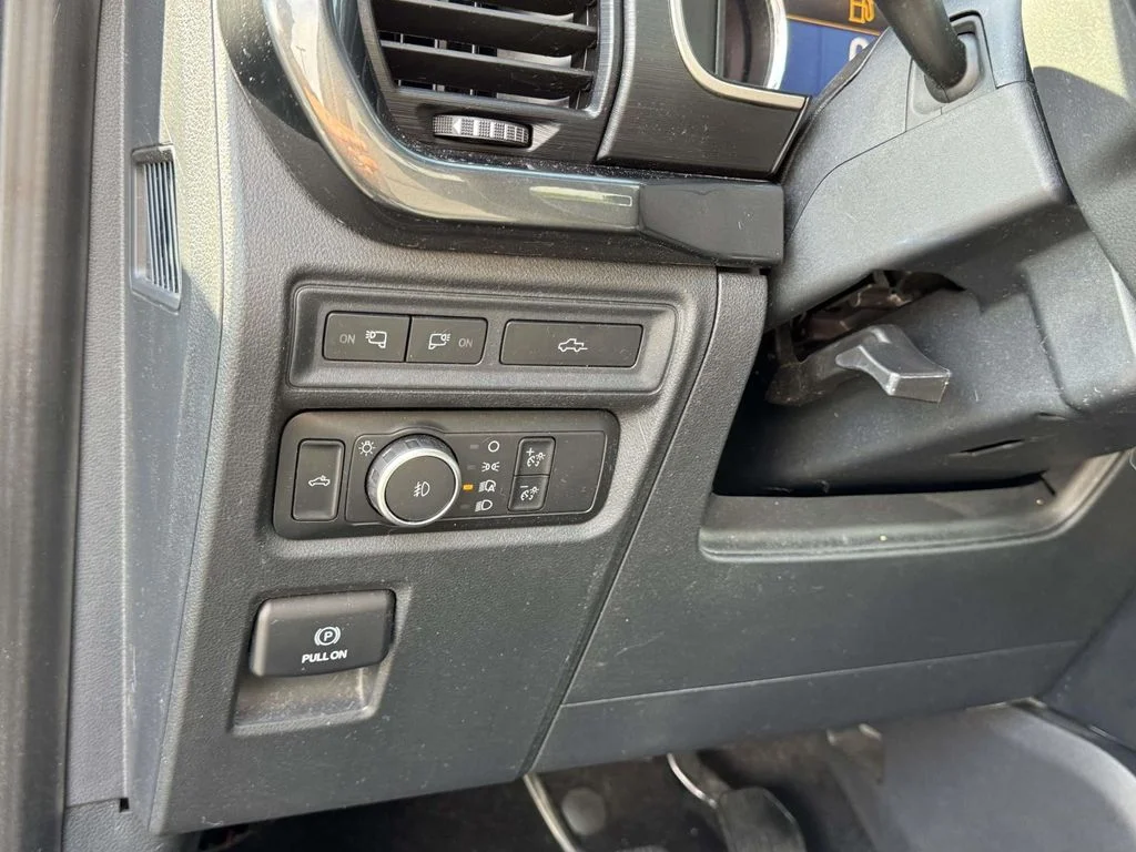 Used 2021 Black Ford XLT image 28
