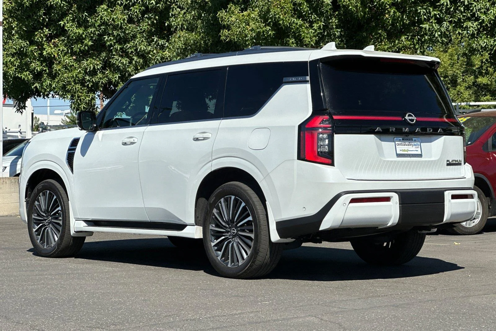 New 2025 Everest White Pearl Nissan Platinum Reserve image 6