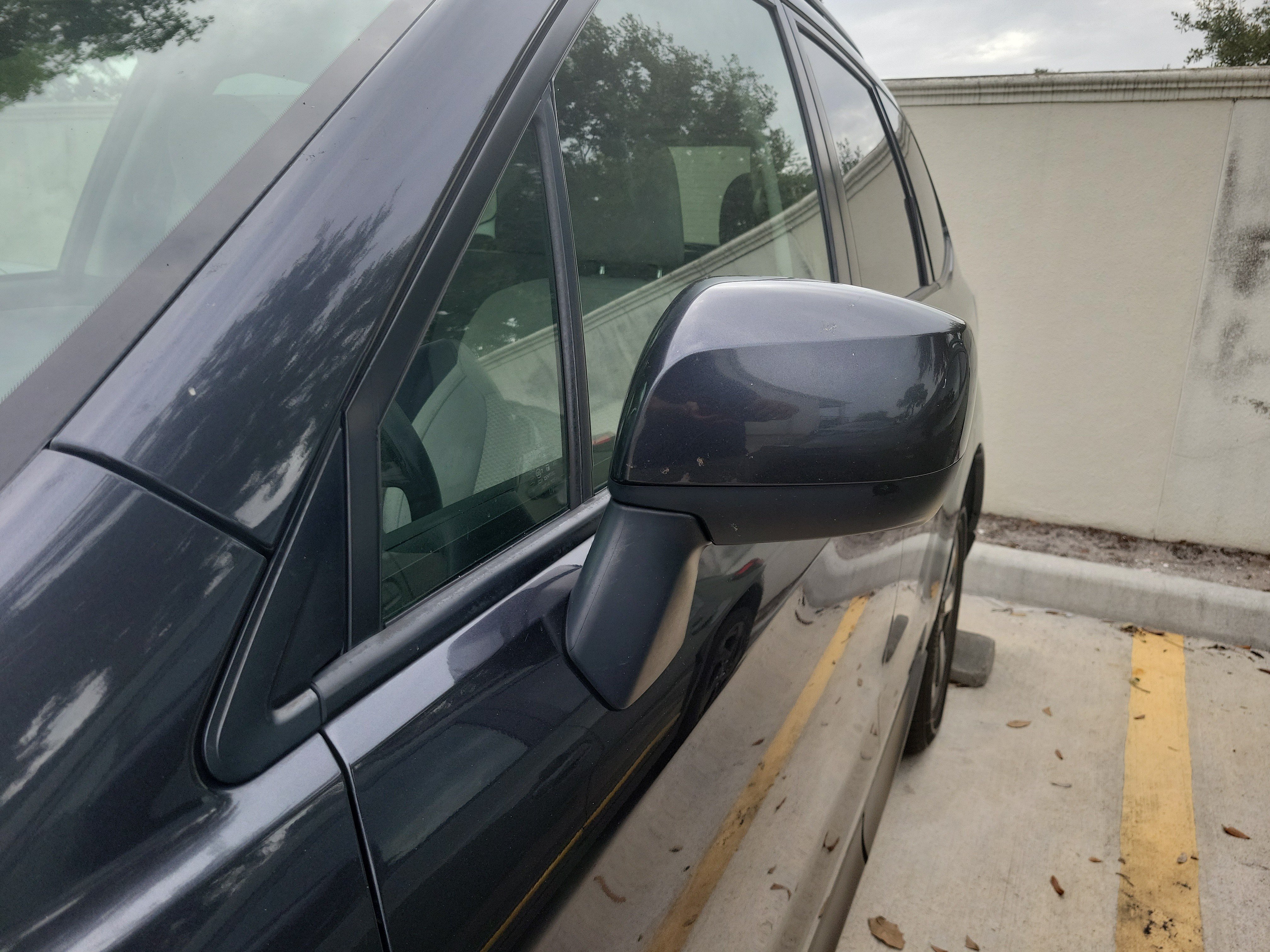 Used 2018 Dark Gray Metallic Subaru Premium image 5
