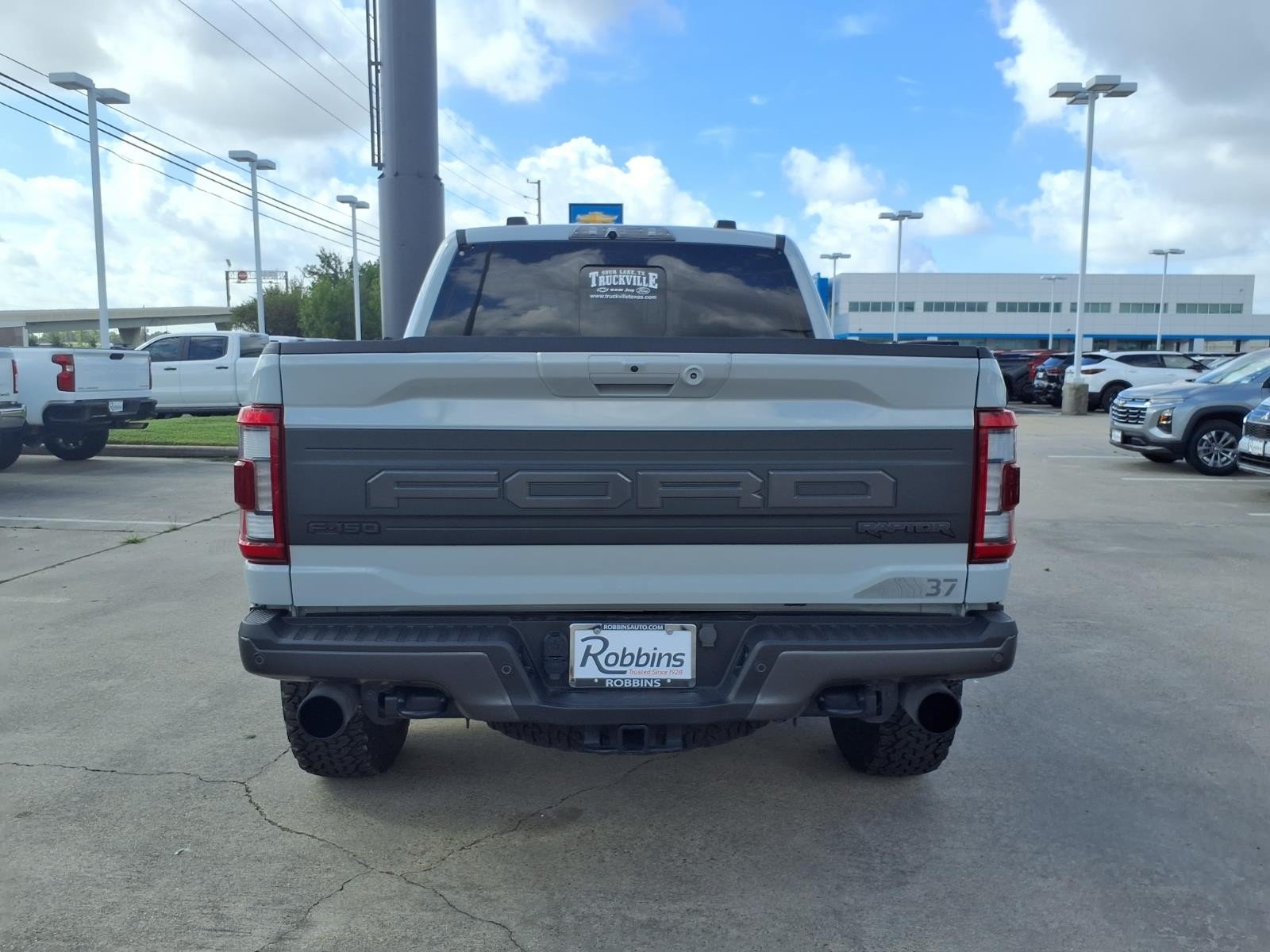 2023 Ford F-150 Raptor - Photo 6