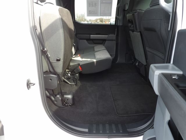 Used 2023 Oxford White Ford XLT image 35