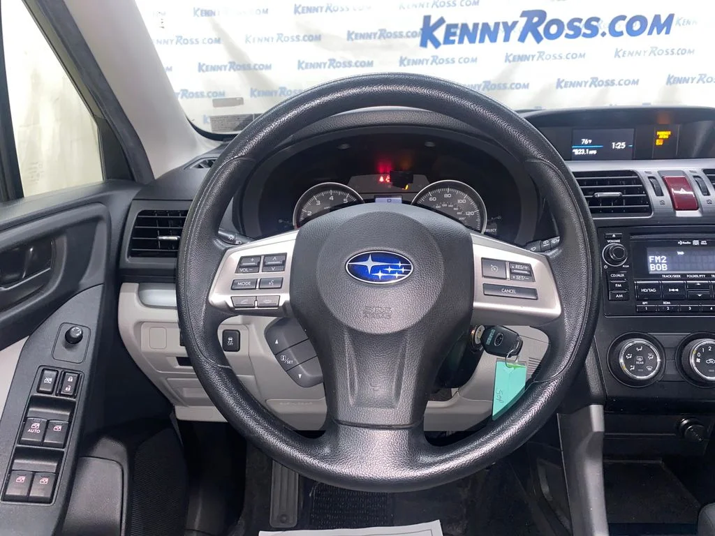 Used 2014 Green Subaru 2.5i Premium image 25