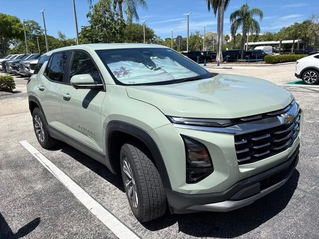 Used 2025 Green Chevrolet LT image 1